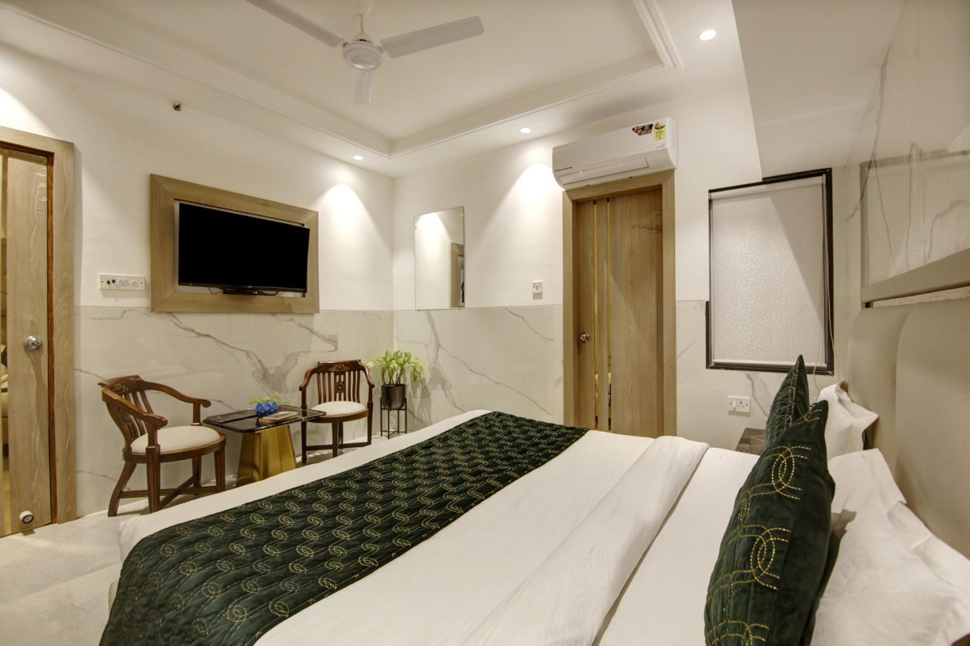Hotel Transit International- Aerocity Delhi Airport New Delhi Extérieur photo