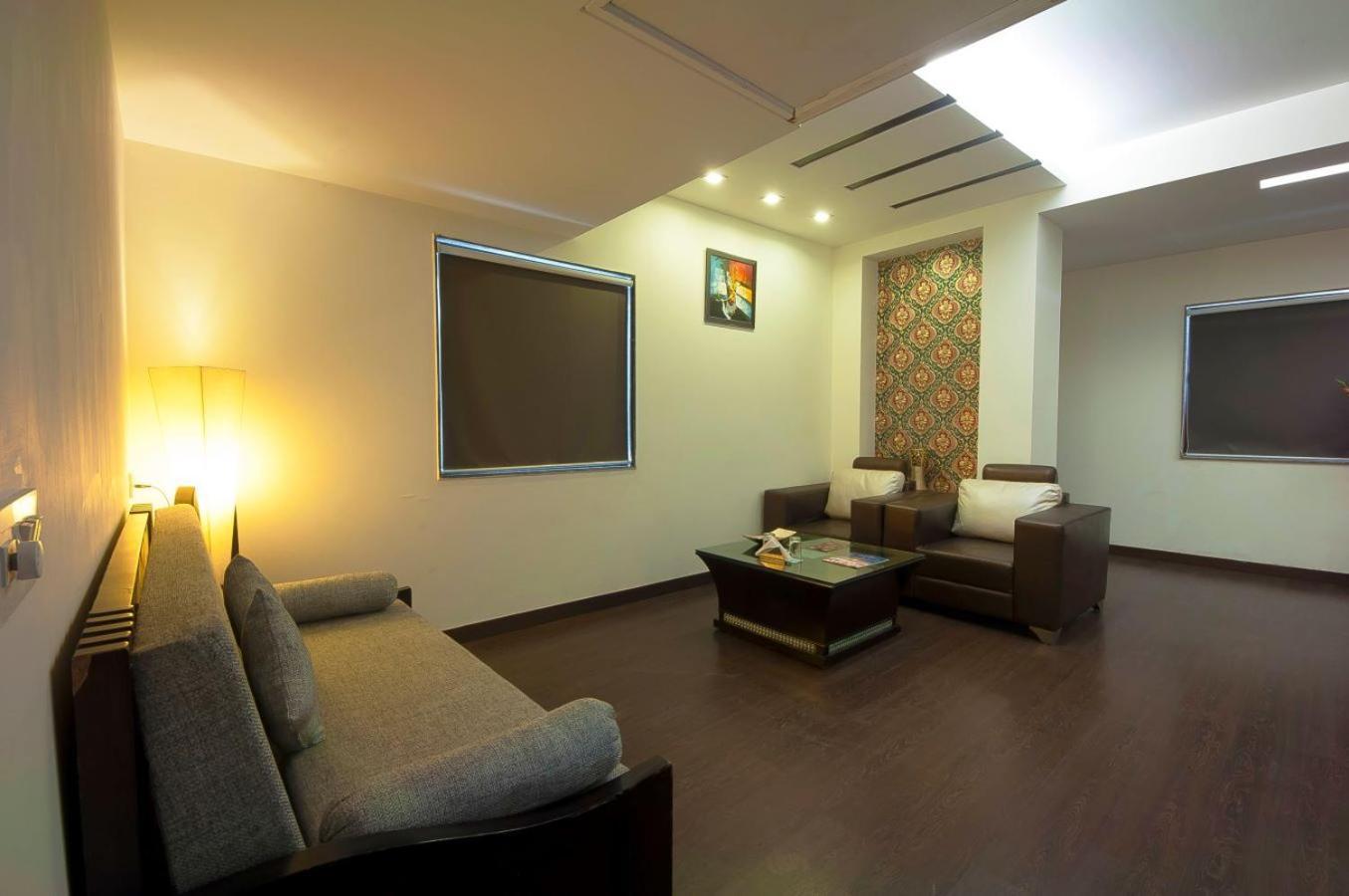 Hotel Transit International- Aerocity Delhi Airport New Delhi Extérieur photo