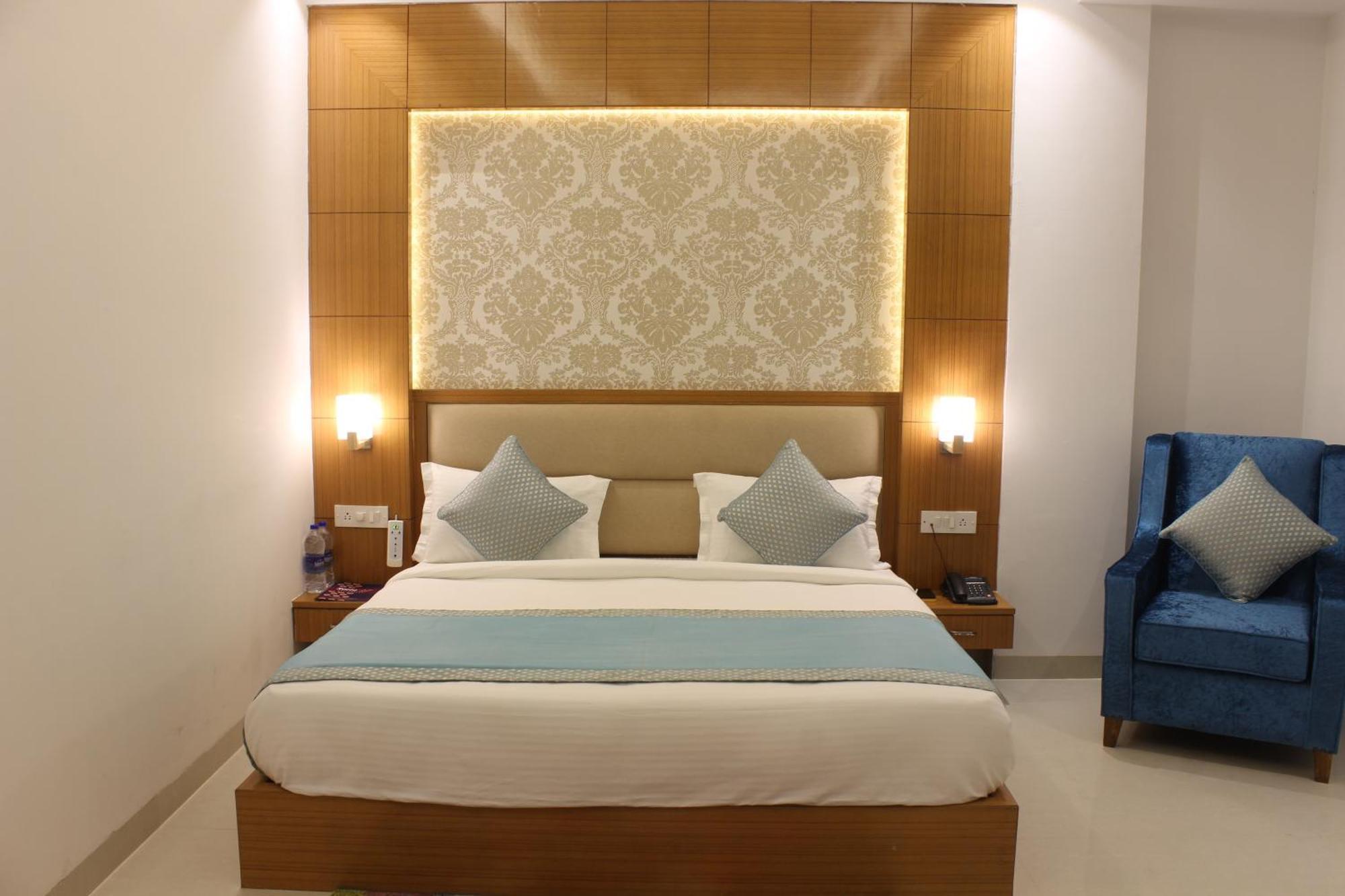 Hotel Transit International- Aerocity Delhi Airport New Delhi Extérieur photo